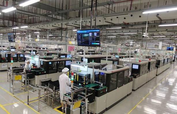 走進(jìn)華為工廠 從高效制造到智能“智造”的自動(dòng)化科技蛻變